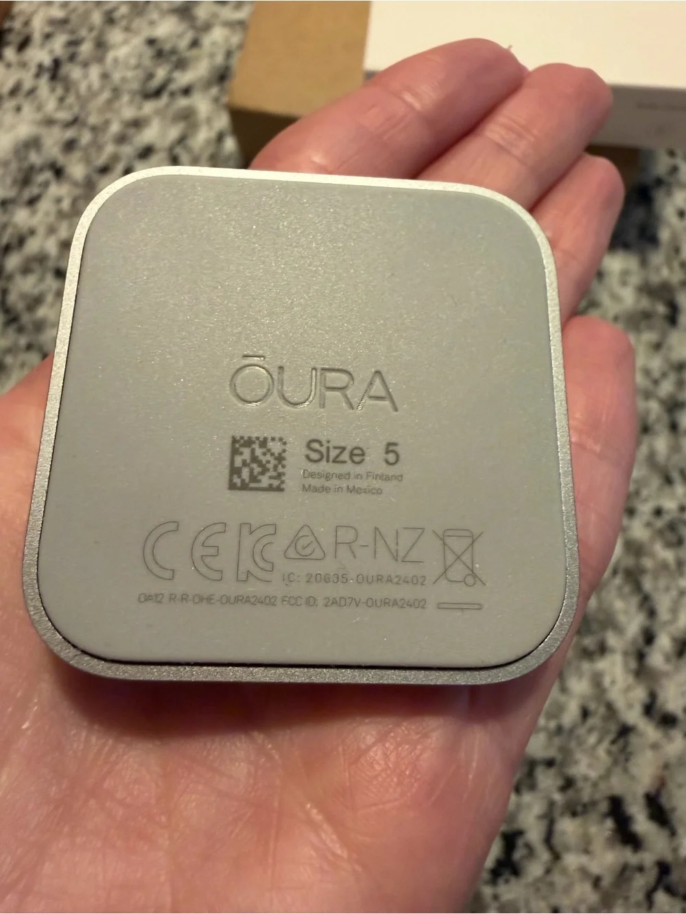 Oura 4 Gold size 5